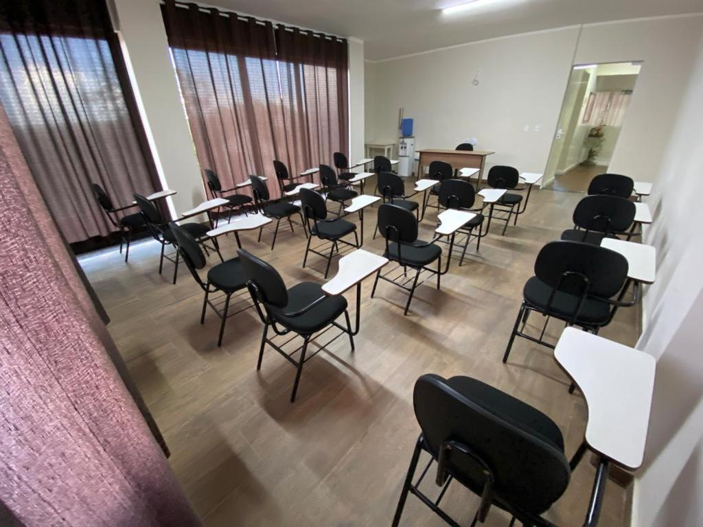 Hotel Charles Porto Ferreira